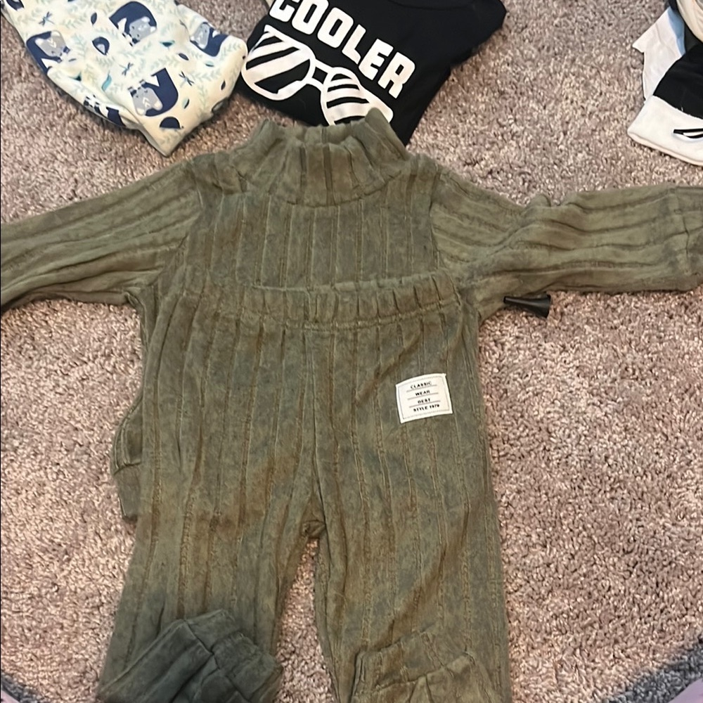 Green Ribbed Baby set